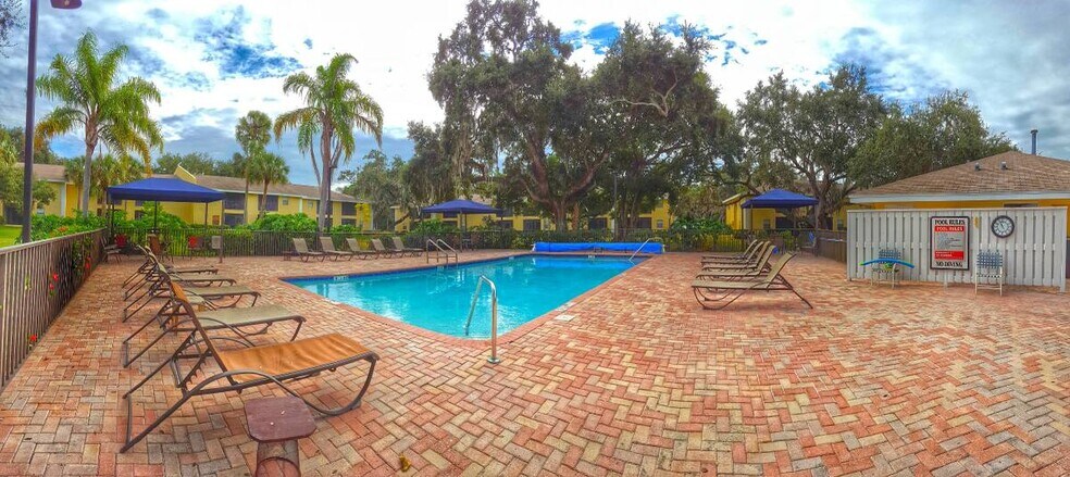 Building Photo - 3001 58th Ave S