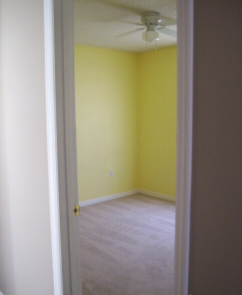 Building Photo - 1628 Myrtle Lake Ave