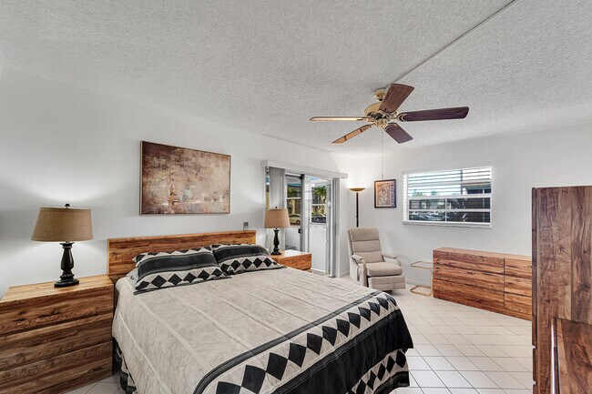 Building Photo - 407 Piedmont I