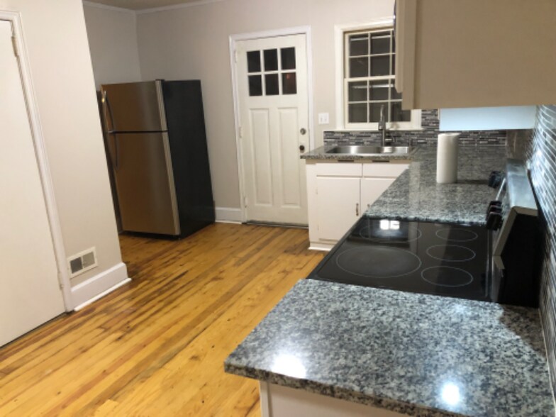 Building Photo - 1223 S Belvedere Ave