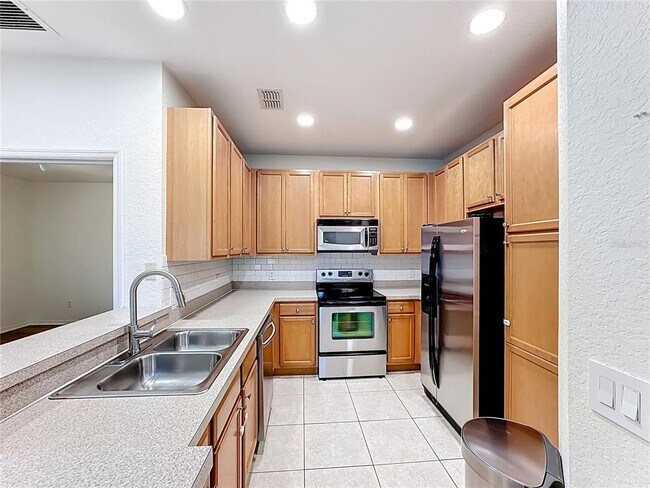 Building Photo - 2586 Grand Central Pkwy