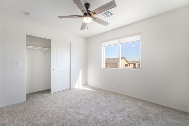 Building Photo - GORGEOUS BRAND NEW 4 BEDROOM HOME FOR LEASE!