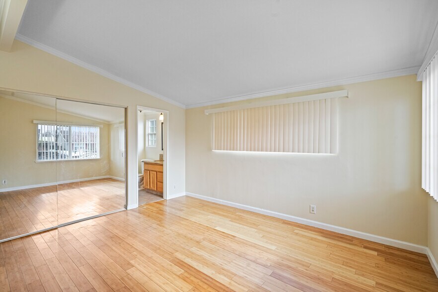 Master Bedroom - 22321 Hartland St