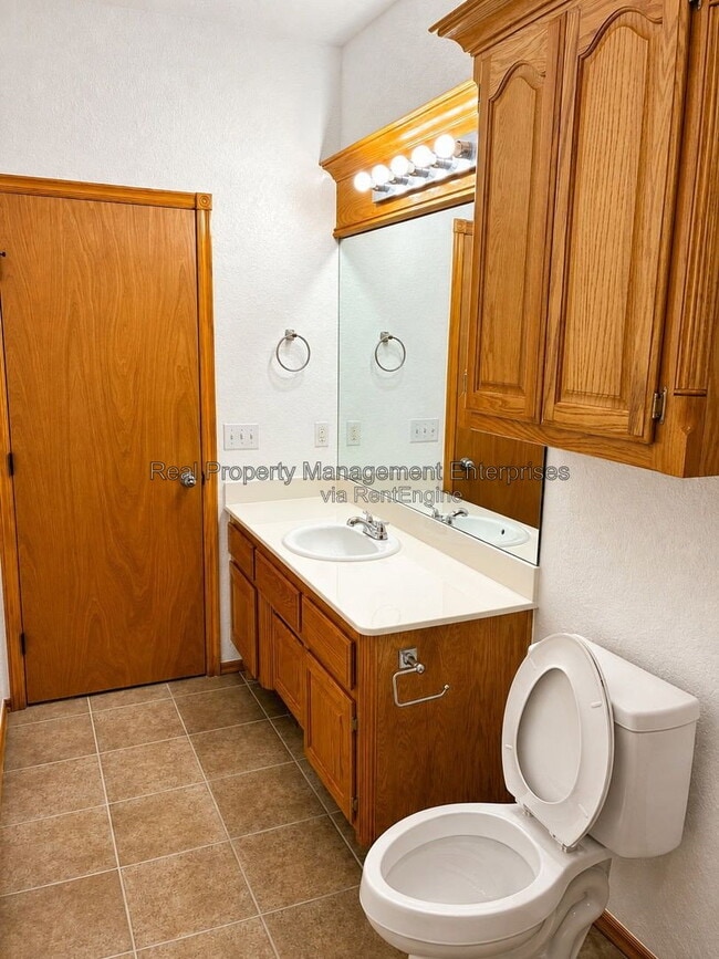 Building Photo - 4713 Castle Bay Cove