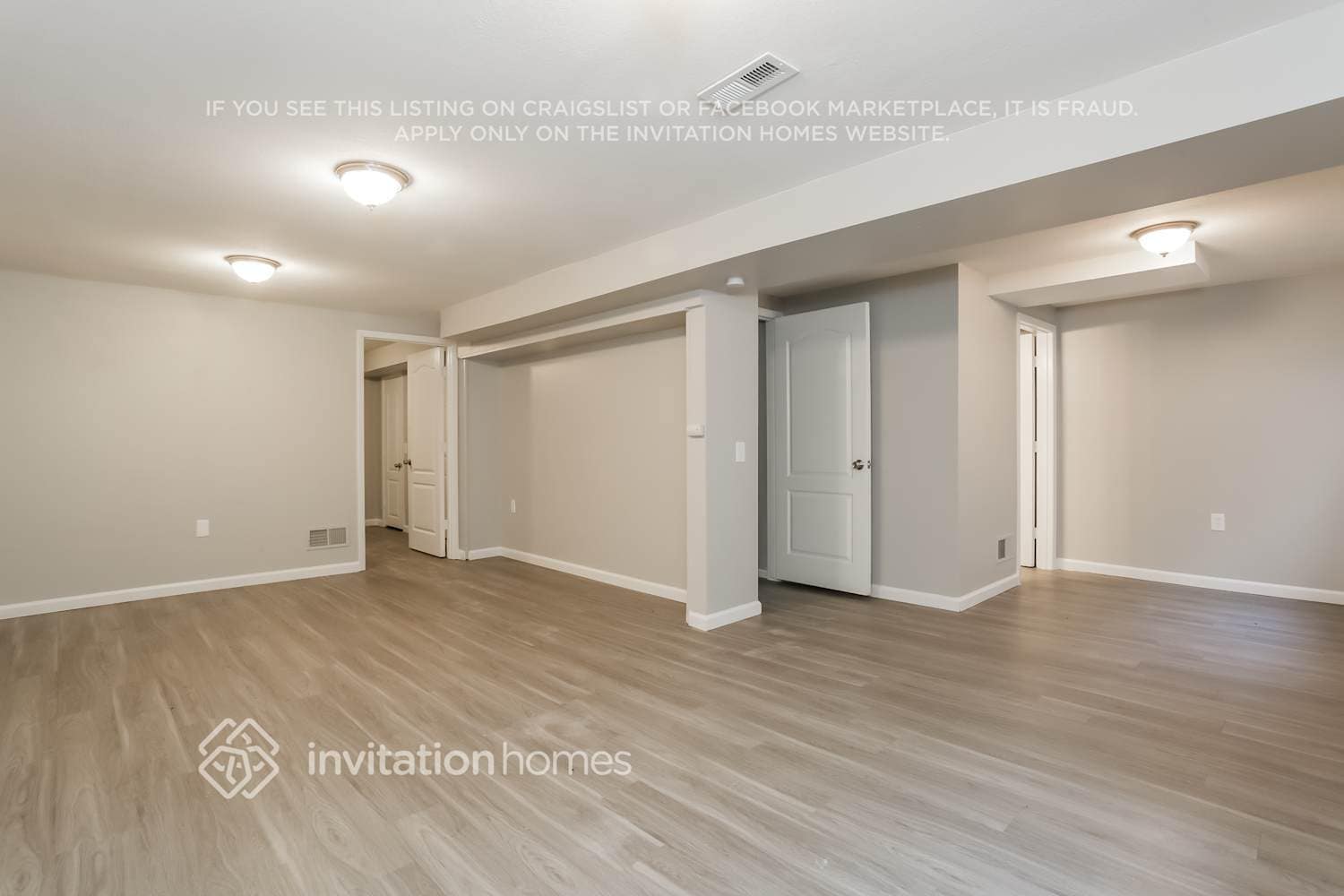 Building Photo - 4895 S Pagosa Cir