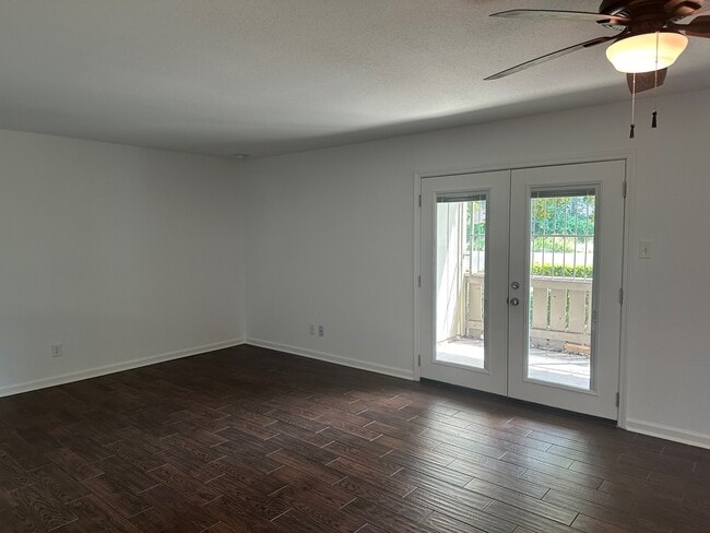 Building Photo - 5005 Georgi Ln