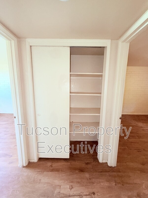 Building Photo - 8914 S Nogales Hwy