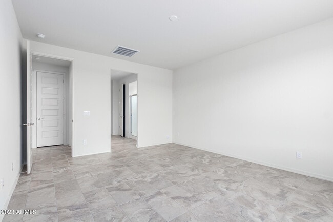 Building Photo - 8529 S 67th Dr