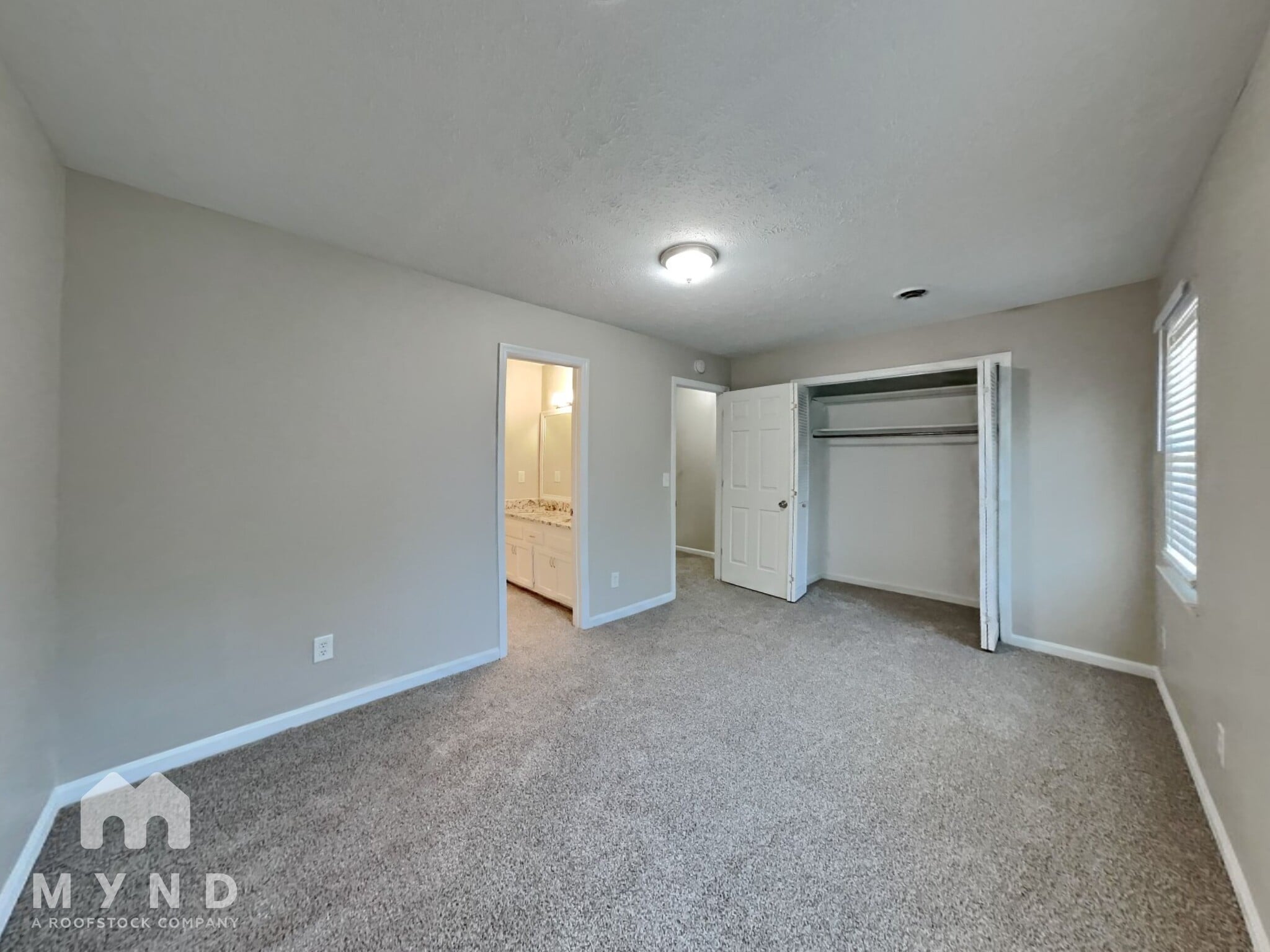 Building Photo - 461 Claircrest Dr