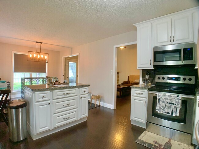 Building Photo - 4069 Challis Dr