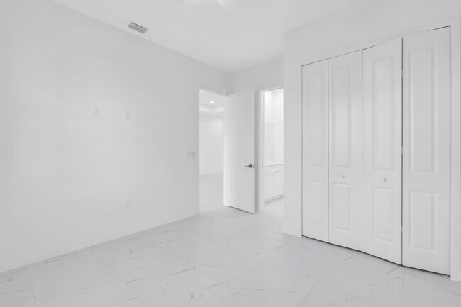 Building Photo - 3617 NW 38th Terrace