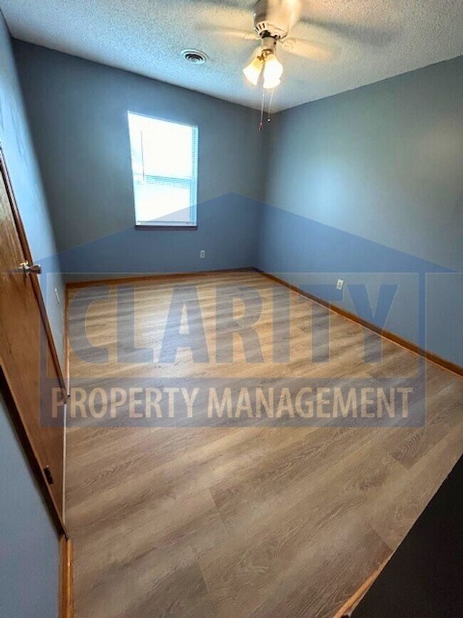 Building Photo - Single Family Home with a Spacious Yard!