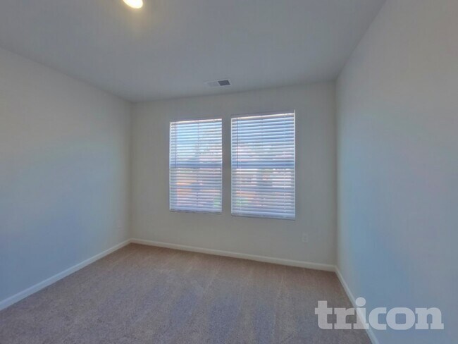 Building Photo - 177 Braxton Dr