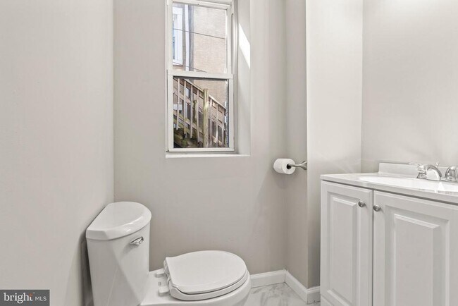 Building Photo - 1018 S 52nd St