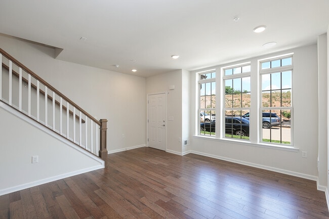 Building Photo - 93 Robeson St