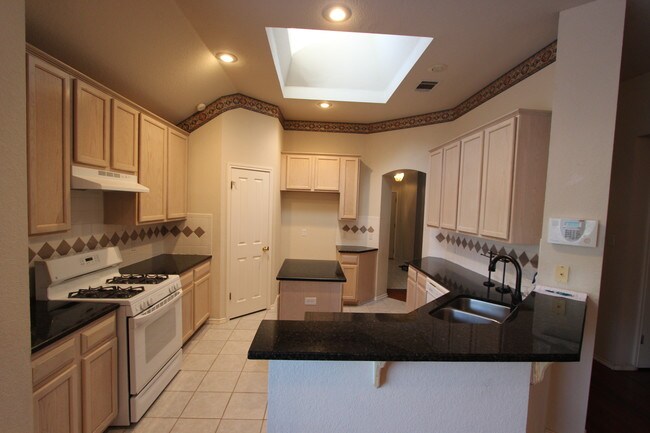 Kitchen - 15618 Poynette Pl