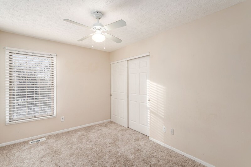 Building Photo - 8651 Olenbrook Dr