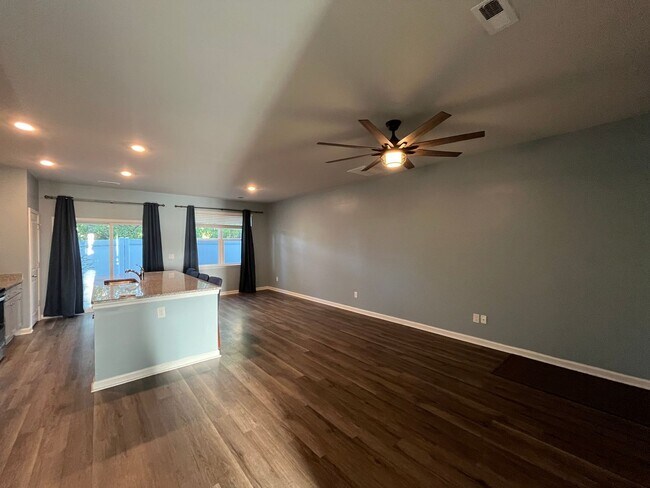 Building Photo - 7650 Knightbell Cir