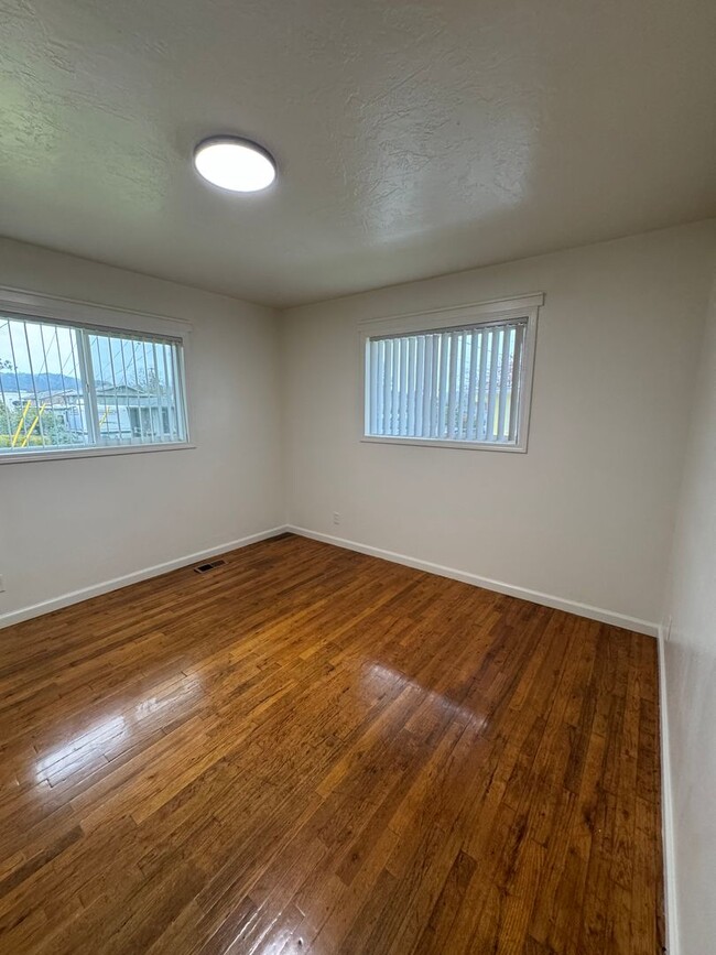 Building Photo - Winston 3 bedroom 2 bath with large storage shed and carport