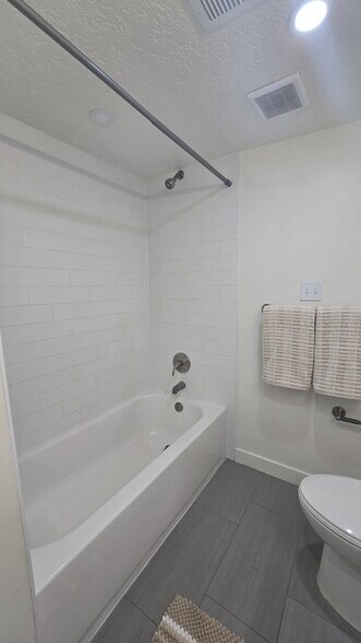 Building Photo - 905 Charlton Cir