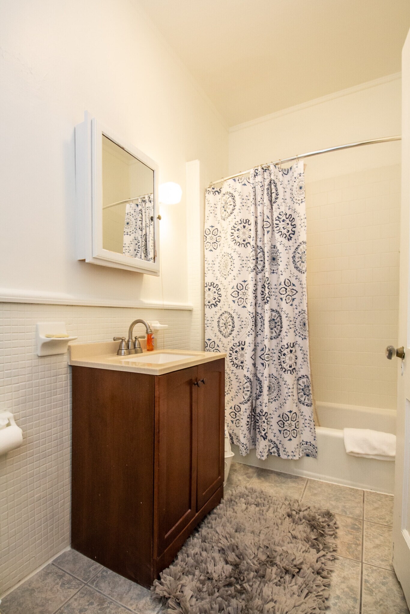 Building Photo - 1253 Beacon St