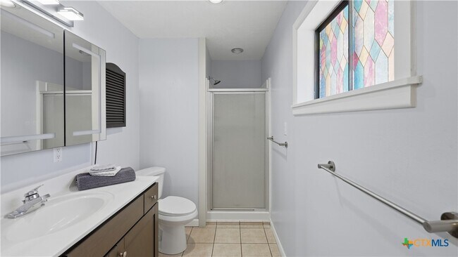 Building Photo - 1268 Lakeside Dr W