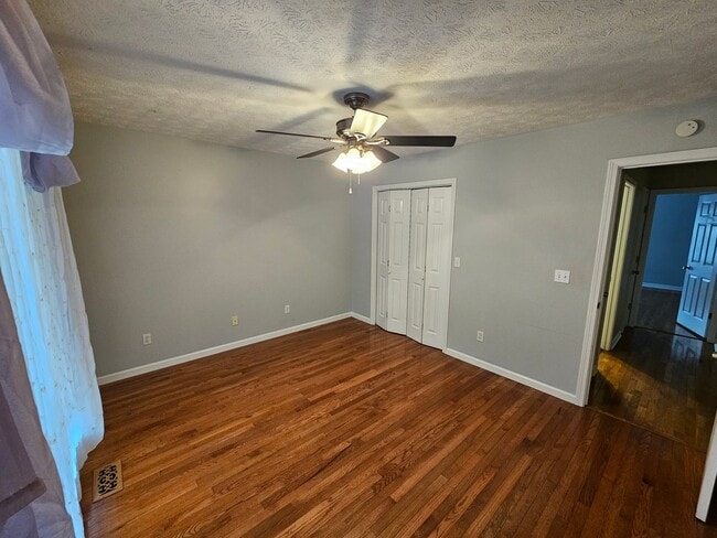 Building Photo - 3 Bedroom home in the Northfield subdivisi...