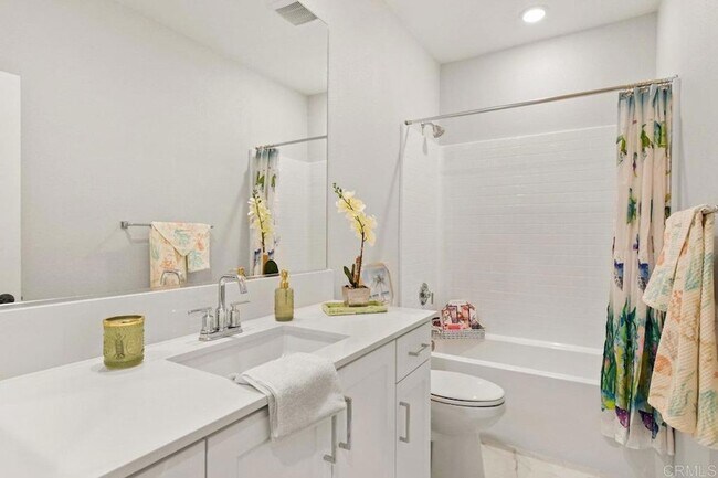 Building Photo - 12639 Elizabeth Wy