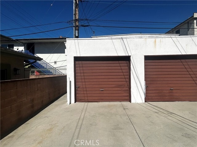 Building Photo - 1015 Thompson Ave