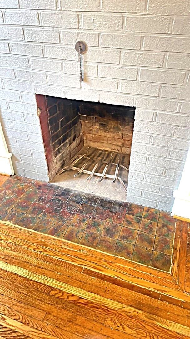 Building Photo - Eliot neighborhood House: 2 bedroom, large basement, hardwood floors, & laundry units