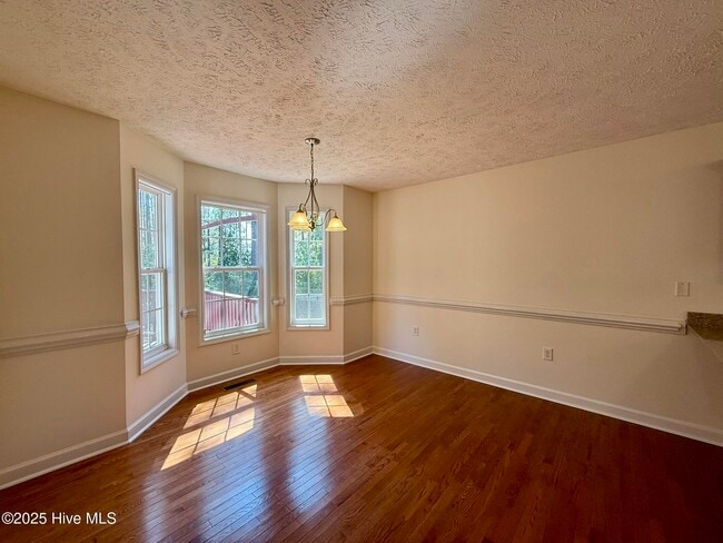 Building Photo - 135 Newington Way