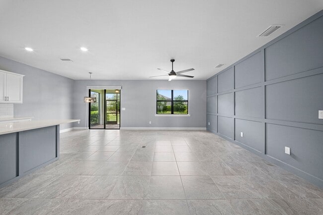 Building Photo - Modern Living 3-bedroom, 2-bath home in Alva
