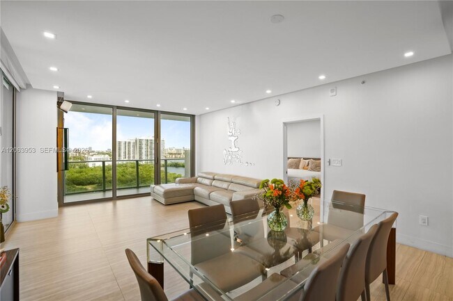 Building Photo - 16385 Biscayne Blvd