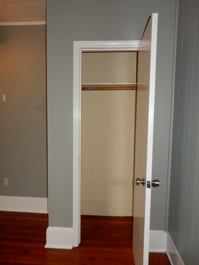 Building Photo - Allison/434