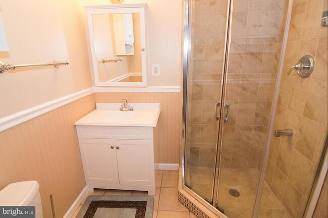 Building Photo - 222 Apple Blossom Ct