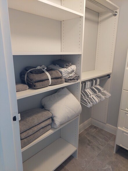 Building Photo - 1830 Embassy Dr