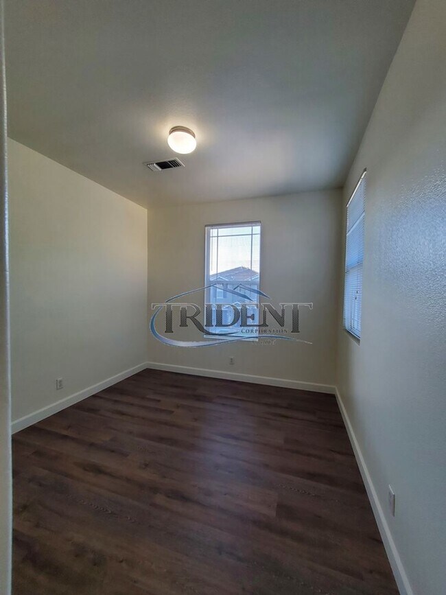 Building Photo - Two Weeks Free Move-in Special!