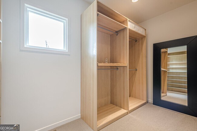 Building Photo - 2269 Briarwood Hills Dr NE