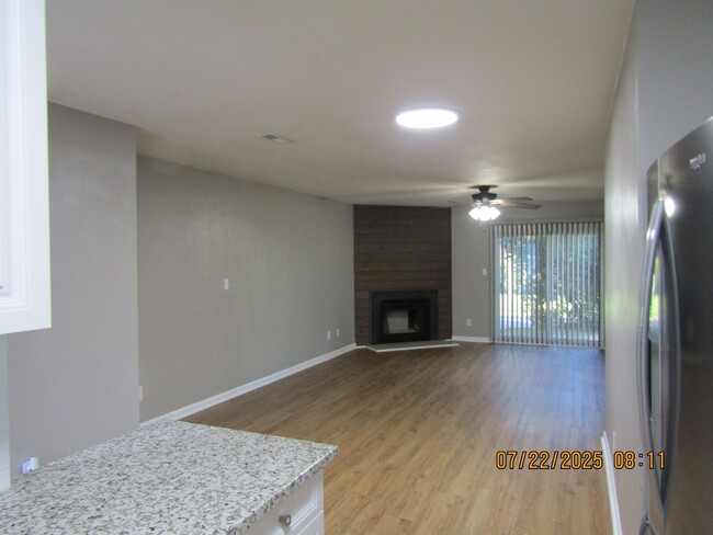 Building Photo - South Virginia Beach Barberton