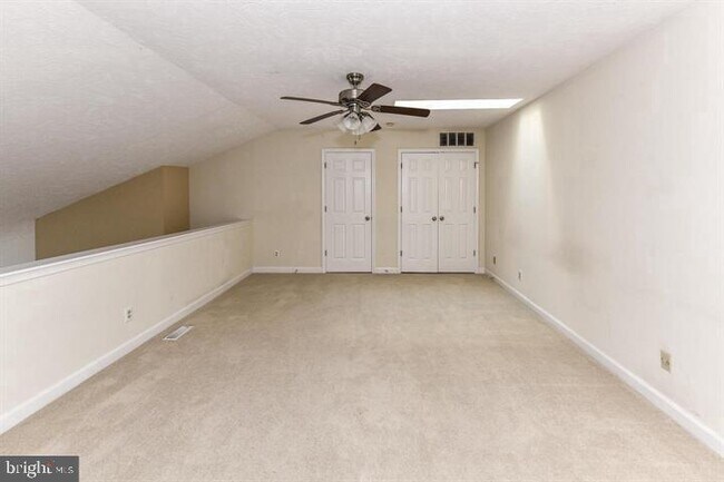 Building Photo - 12010 Ridge Knoll Dr
