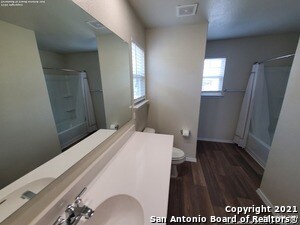 Building Photo - 743 Retama Pass