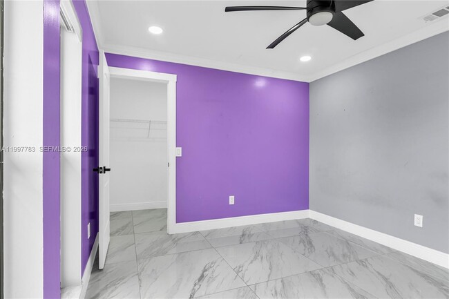 Building Photo - 702 NW Orchid St