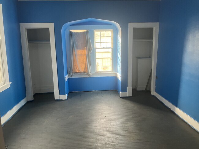 Building Photo - 1013 W Decatur St