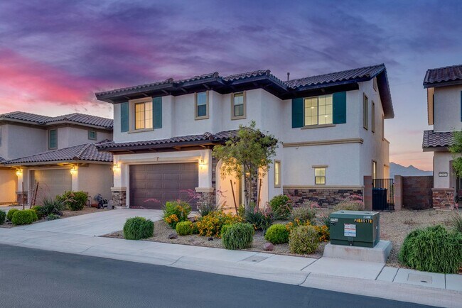 Building Photo - Welcome to your dream home located in the prestigious guard-gated community of Tuscany in Henderson!