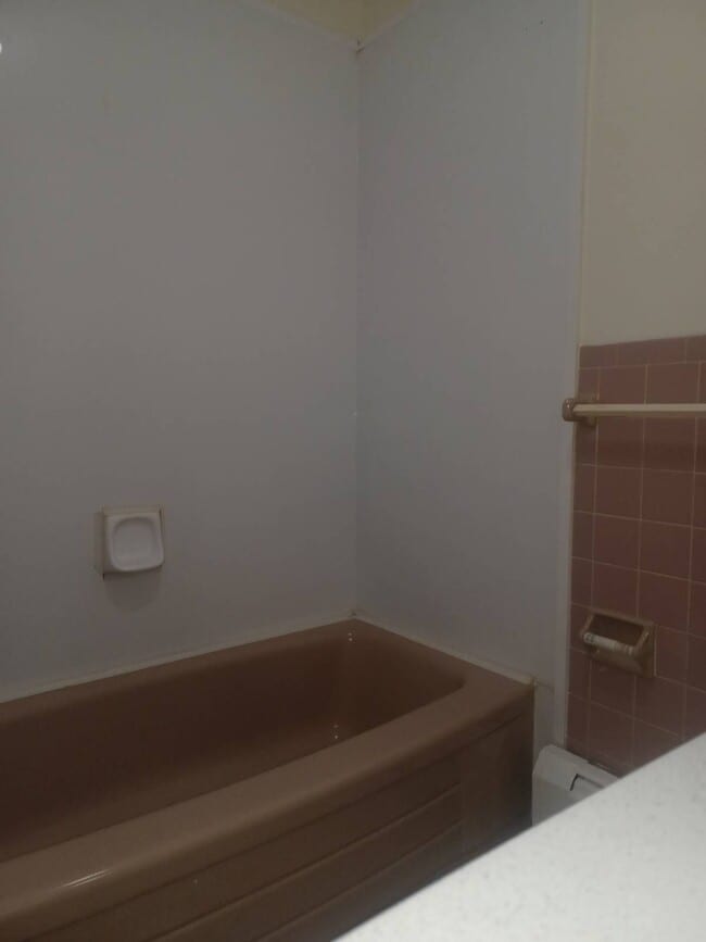 Building Photo - 103-0-103102 102nd St