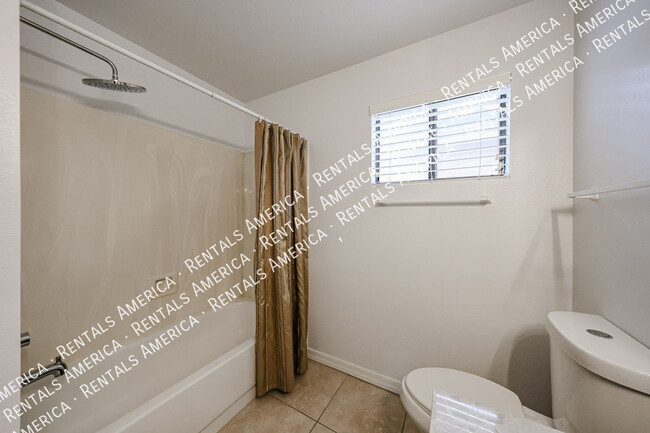 Building Photo - 9429 E Camino Del Santo