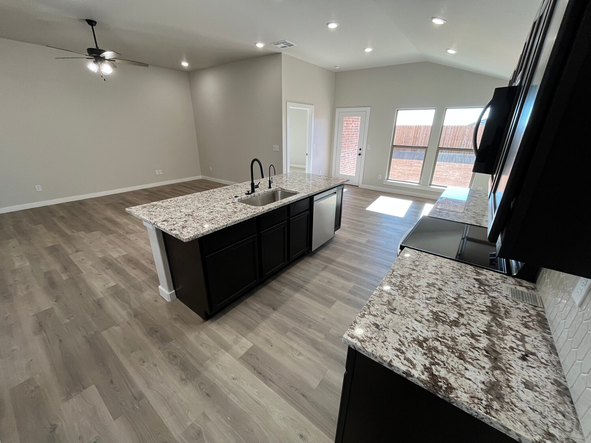 Building Photo - 2302 Copperhead Rd