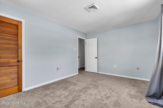 Building Photo - 46 Sunset Ave