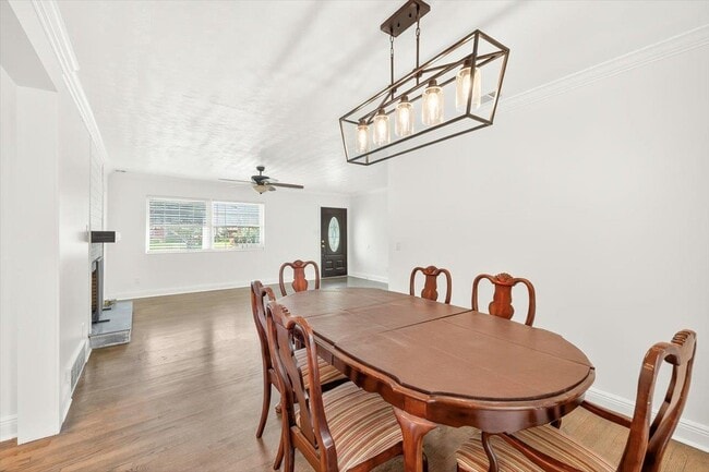 Building Photo - 4214 Woodcrest St