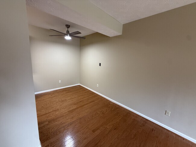 Building Photo - 6452 Benjamins Ct